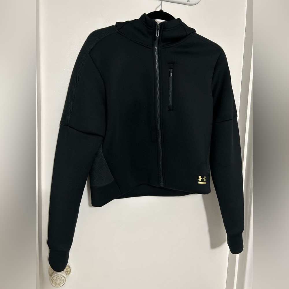 Women’s Underarmour Fitted Zip Up Hoodie